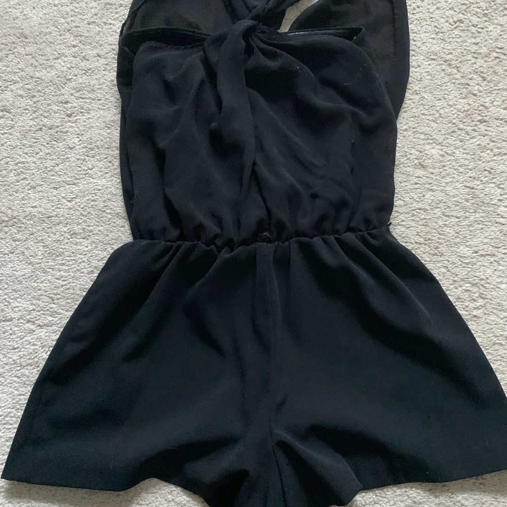 🌸BLACK GUESS ROMPER SIZE XS - Picture 4 of 4